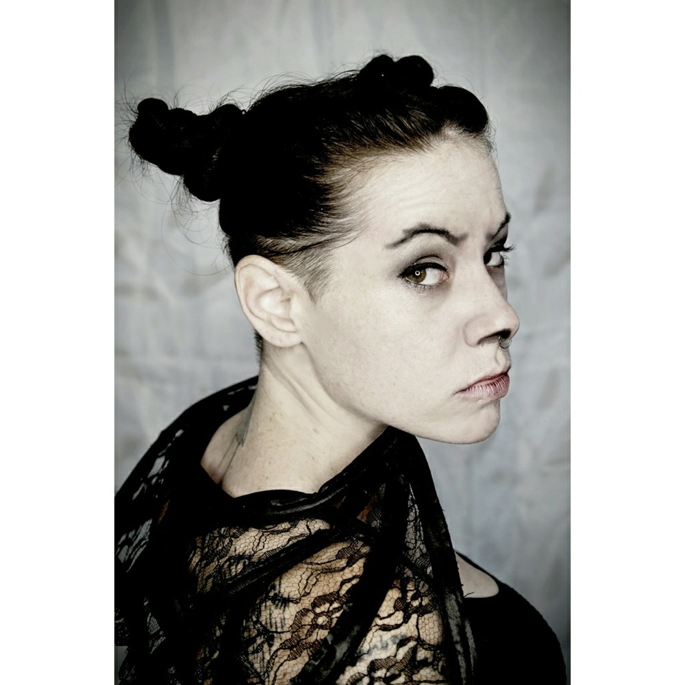 Meet your Posher, Gretchen - Picture 2 of 2